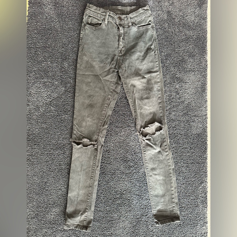UO Distressed Skinny Jean
